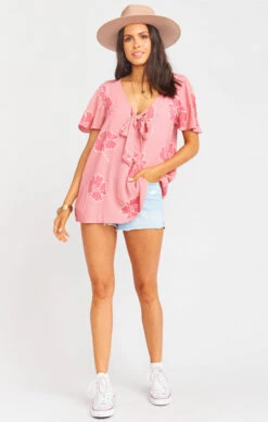 Show Me Your Mumu Flutter Top ~ Lovey Floral -Show Me Your Mumu 1e096100617fc66fab63c53dd94da4e7