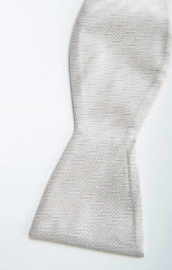 Show Me Your Mumu Josh Bow Tie ~ Show Me The Ring Solid -Show Me Your Mumu 1f53bb5d13ced7171d2b0bb3194f4421