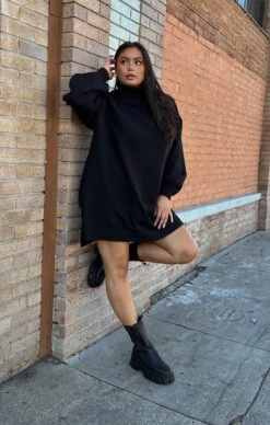 Show Me Your Mumu Chester Sweater Dress ~ Black Knit -Show Me Your Mumu 3C044276 059B 4029 B879 5B7058388DFC 66f71603 6a1a 43d8 83f3 20435d9a6fd6