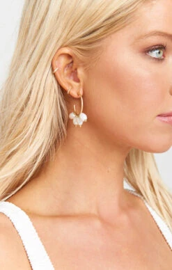 Show Me Your Mumu Zani Pearl Hoop Earrings ~ Gold/Pearl -Show Me Your Mumu 55bb349ecc29c05950cd24c53c06c8f9