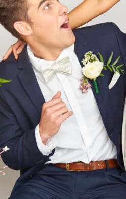 Show Me Your Mumu Josh Bow Tie ~ Show Me The Ring Solid -Show Me Your Mumu 5a60ddec36f0c78e5f5363d17261c5df bb54ccf7 b788 4ae2 8d0b 9fa11eb52df6