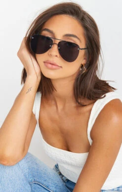 Show Me Your Mumu LeSpecs The Prince Aviator Sunglasses ~ Black -Show Me Your Mumu 6b7e268e3c151982cfd7d2c74260206d