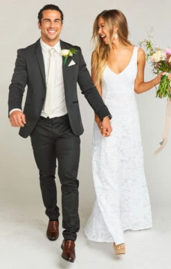 Show Me Your Mumu Sam Pocket Square ~ Show Me The Ring Solid -Show Me Your Mumu 88fdd77abe2e06550b318fb062a0443c