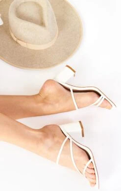 Show Me Your Mumu Billini Yazmin Block Heel ~ White -Show Me Your Mumu Blakefinds 1.285539