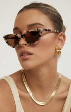Show Me Your Mumu Banbè Eyewear The Sofia Sunglasses ~ Blonde Tort
