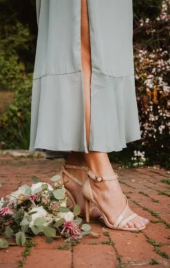 Show Me Your Mumu Diverse Style Crossover Strap Heel ~ Cashew