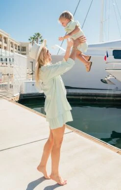 Show Me Your Mumu Lil Button Up Shirt ~ Green Spring Stripe 9 Show Me Your Mumu Lil Button Up Shirt ~ Green Spring Stripe -Show Me Your Mumu DSC 7022 8fdfb5d5 435c 4535 ba2b 01c5026d2e26