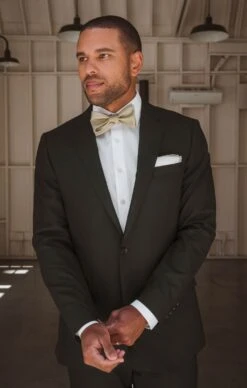 Show Me Your Mumu Josh Bow Tie ~ Moss Green Solid -Show Me Your Mumu DSC 8225