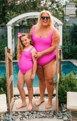 Show Me Your Mumu The Scrunch One Piece ~ Hot Pink Scrunch -Show Me Your Mumu DSC 9635 0f8fd21e 4bc6 4d42 8c3f 111730170161