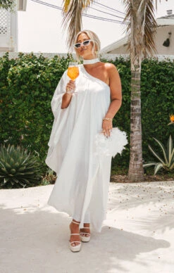 Show Me Your Mumu Fae Faux Feather Purse ~ White 15 Show Me Your Mumu Fae Faux Feather Purse ~ White -Show Me Your Mumu FBWS8 042 21PF 08 1384e41b cb18 401e 9187 2c407c27aafe