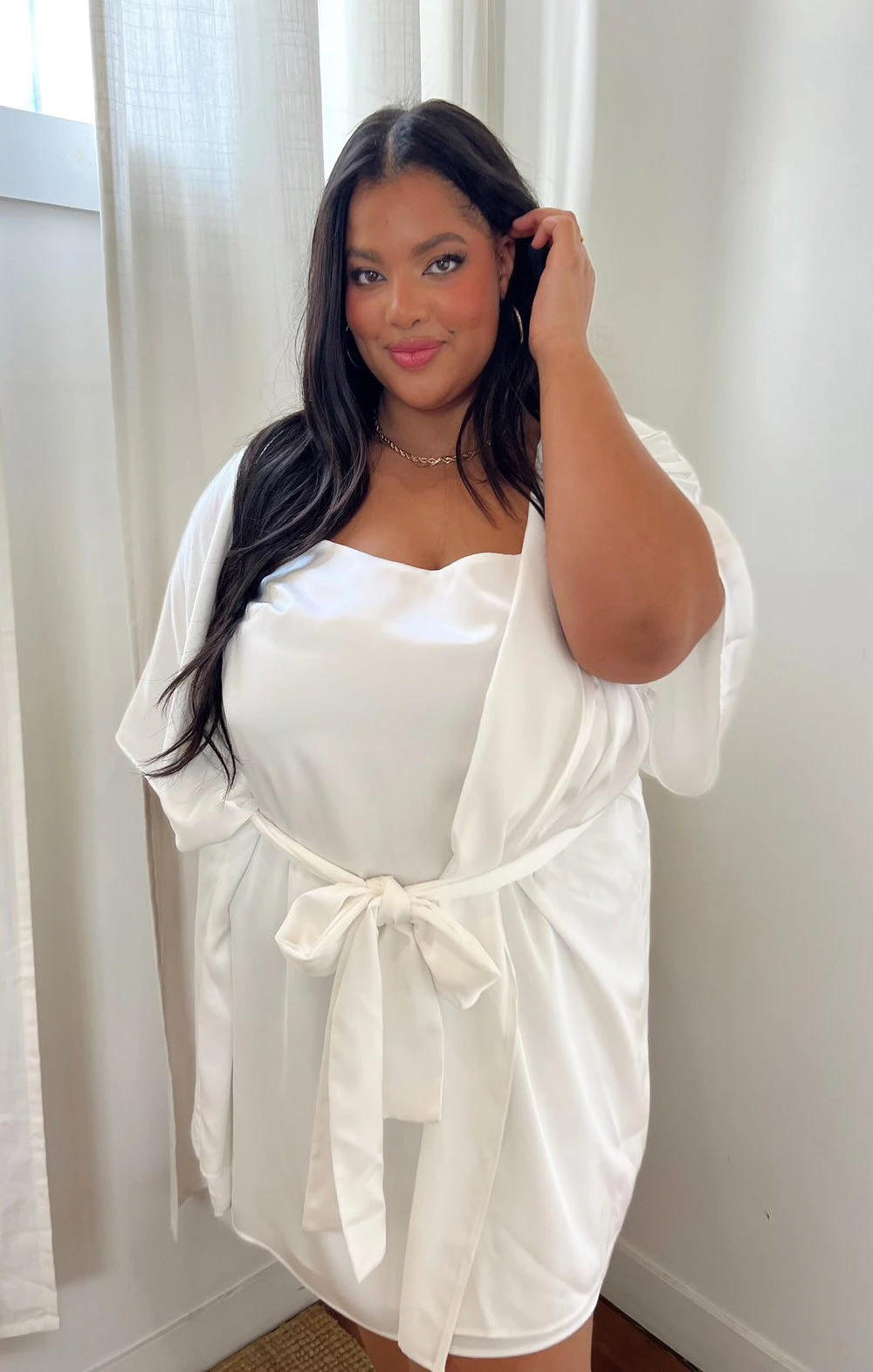 Show Me Your Mumu First Look Robe ~ Ivory Luxe Satin 6 Show Me Your Mumu First Look Robe ~ Ivory Luxe Satin - Image 4