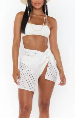 Show Me Your Mumu Leyla Sarong ~ White Eyelet -Show Me Your Mumu FSCM3 108 EW17 02