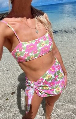 Show Me Your Mumu Lido Sarong ~ Fresh Floral -Show Me Your Mumu Facetune 22 02 2023 10 01 28