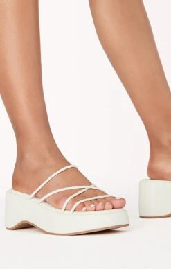 Show Me Your Mumu Billini Harris Platform Sandal ~ White 9 Show Me Your Mumu Billini Harris Platform Sandal ~ White -Show Me Your Mumu HARRIS WHITE2