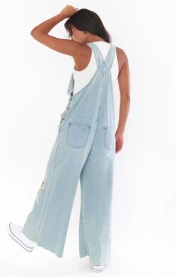 Show Me Your Mumu Trenton Overalls ~ Faded Indigo 8 Show Me Your Mumu Trenton Overalls ~ Faded Indigo -Show Me Your Mumu MDR2 591 FI07 01 3
