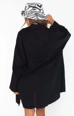 Show Me Your Mumu Johns Button Down Shirt ~ Black Linen -Show Me Your Mumu MR1 4235 BL56 01 1 b866eb2b e48e 4c88 a144 6894a5455f21