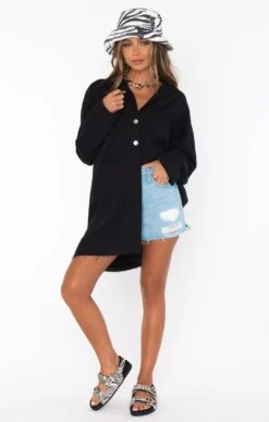 Show Me Your Mumu Johns Button Down Shirt ~ Black Linen -Show Me Your Mumu MR1 4235 BL56 01 4c551392 2082 4dae 868c c827dce2f60f
