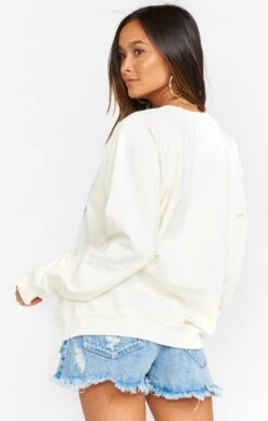 Show Me Your Mumu Vada Sweatshirt ~ Catch Flights Graphic 15 Show Me Your Mumu Vada Sweatshirt ~ Catch Flights Graphic -Show Me Your Mumu MS0 4164 CF19 04