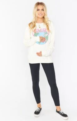 Show Me Your Mumu Vada Sweatshirt ~ Catch Flights Graphic 17 Show Me Your Mumu Vada Sweatshirt ~ Catch Flights Graphic -Show Me Your Mumu MS0 4164 CF19 06