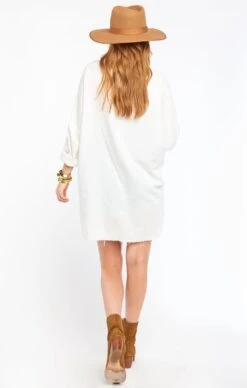 Show Me Your Mumu Johns Button Down Shirt ~ White Linen -Show Me Your Mumu MS0 4235 WH56 03 d37236e9 1831 4296 b0d6 50afbbd7c817