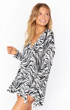 Show Me Your Mumu Hug Me Sweater ~ Coconut Zebra Knit 14 Show Me Your Mumu Hug Me Sweater ~ Coconut Zebra Knit -Show Me Your Mumu MS1 4571 CO68 02