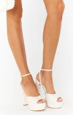 Show Me Your Mumu Billini Farley Platform Heel ~ Bone -Show Me Your Mumu SU23 emilybri 9.6177511
