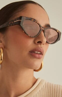 Show Me Your Mumu Banbè Eyewear The Hadid Sunglasses ~ Amber Tort -Show Me Your Mumu THEHADID AMBERTORT CARAMEL2