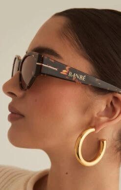 Show Me Your Mumu Banbè Eyewear The Hadid Sunglasses ~ Amber Tort -Show Me Your Mumu THEHADID AMBERTORT CARAMEL3