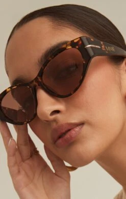 Show Me Your Mumu Banbè Eyewear The Hadid Sunglasses ~ Amber Tort -Show Me Your Mumu THEHADID AMBERTORT CARAMEL4