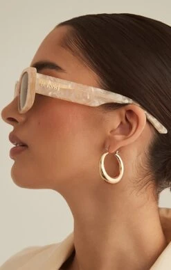 Show Me Your Mumu Banbè Eyewear The Heatherton Sunglasses ~ Pearl Tort -Show Me Your Mumu THEHEATHERTON PEARLTORT AMBERFADE2