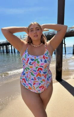 Show Me Your Mumu Positano One Piece ~ Primary Paradise Scrunch 21 Show Me Your Mumu Positano One Piece ~ Primary Paradise Scrunch -Show Me Your Mumu Tezza 1288 bb266da8 0b94 4ffd 8374 fdd8f192c5d8