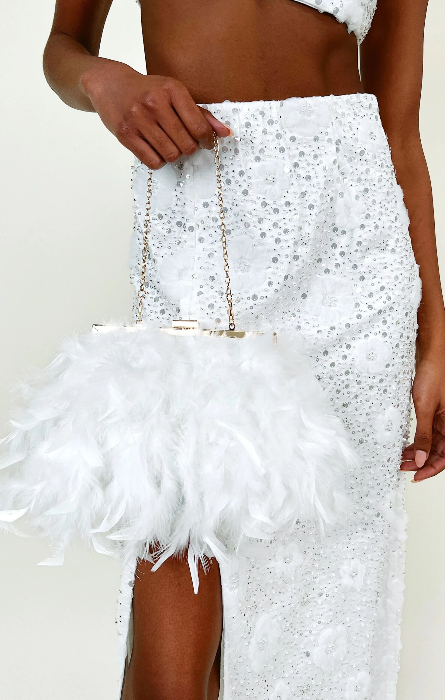 Show Me Your Mumu Fae Faux Feather Purse ~ White 3 Show Me Your Mumu Fae Faux Feather Purse ~ White