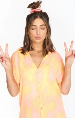 Show Me Your Mumu Clio Tie Dye Scrunchie ~ Pink/Orange -Show Me Your Mumu TieDyeScrunchie PinkOrange 02