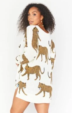 Show Me Your Mumu Hug Me Sweater ~ Tossed Leopard Knit 22 Show Me Your Mumu Hug Me Sweater ~ Tossed Leopard Knit -Show Me Your Mumu bodydiversity sophia mumugirls 1.2233105