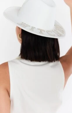 Show Me Your Mumu Let's Get Hitched Detachable Veil Hat ~ White -Show Me Your Mumu citrusingeorgia jasmine 2.2338167