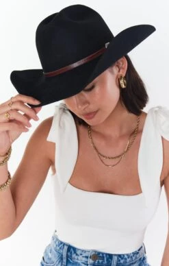 Show Me Your Mumu Walken Cowboy Hat ~ Black 14 Show Me Your Mumu Walken Cowboy Hat ~ Black -Show Me Your Mumu citrusingeorgia jasmine 2.2338429