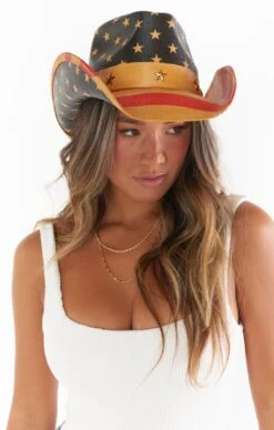 Show Me Your Mumu Flag Cowboy Hat ~ Red & Blue 9 Show Me Your Mumu Flag Cowboy Hat ~ Red & Blue -Show Me Your Mumu erynliv 4.193934