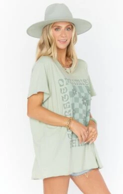 Show Me Your Mumu Airport Tee ~ Flower Check Graphic 9 Show Me Your Mumu Airport Tee ~ Flower Check Graphic -Show Me Your Mumu fall22 liv 1.70356 Edit 2 1