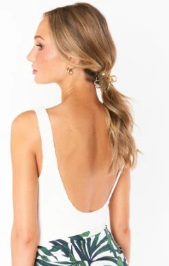 Show Me Your Mumu Shell Claw Clip ~ Gold -Show Me Your Mumu fall23 bri 12.1628466