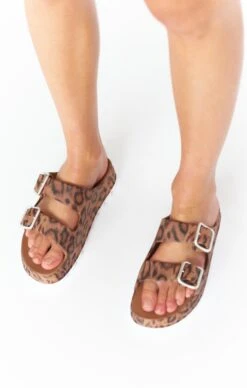Show Me Your Mumu J Slides Simply Eva Pool Slide ~ Leopard -Show Me Your Mumu fallbridal jordyn 6.2461646