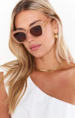 Show Me Your Mumu Banbè Eyewear The Bardot Sunglasses ~ Honey -Show Me Your Mumu heathermcmahan judahanna 5.2459737 Edit