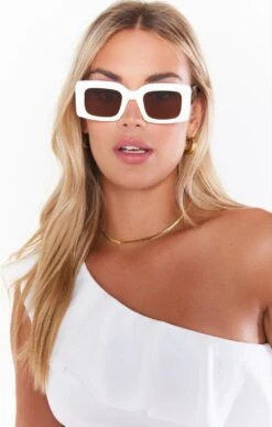 Show Me Your Mumu Banbè Eyewear The Kendall Sunglasses ~ Ivory & Blonde Tort -Show Me Your Mumu heathermcmahan judahanna 5.2459749