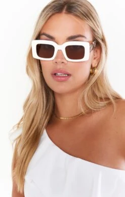 Show Me Your Mumu Banbè Eyewear The Kendall Sunglasses ~ Ivory & Blonde Tort -Show Me Your Mumu heathermcmahan judahanna 5.2459756