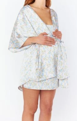 Show Me Your Mumu First Look Robe ~ Charming Rose Luxe Satin 12 Show Me Your Mumu First Look Robe ~ Charming Rose Luxe Satin -Show Me Your Mumu jamiekidd 1.2633584