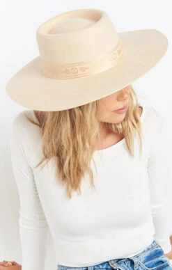 Show Me Your Mumu Lack Of Color Juno Boater ~ Cream -Show Me Your Mumu junoboater cream 04