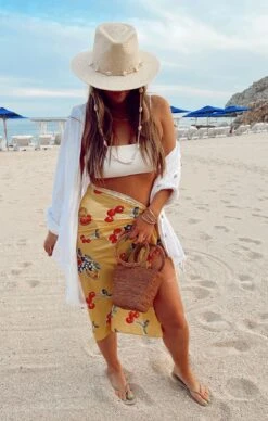 Show Me Your Mumu Kiran Sarong ~ Fruit Basket