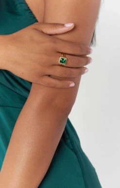 Show Me Your Mumu Vanessa Mooney The Amoy Ring ~ Emerald -Show Me Your Mumu kyanna 4.1848912