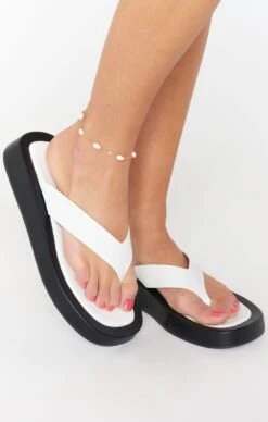 Show Me Your Mumu Billini Yogi Sandals ~ White -Show Me Your Mumu lyndencourtney 1.253852