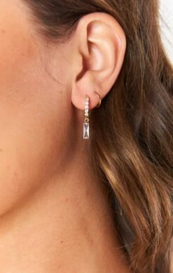 Show Me Your Mumu ALV Jewels Charlotte Huggie Earrings ~ Gold 8 Show Me Your Mumu ALV Jewels Charlotte Huggie Earrings ~ Gold -Show Me Your Mumu resortswim ellie 11.2925483