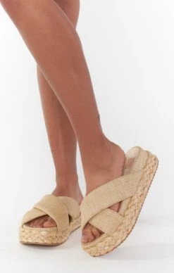Show Me Your Mumu Dolce Vita Blume Platform Sandal ~ Raffia